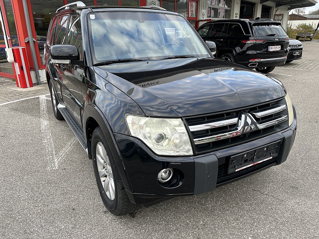 Mitsubishi Pajero Wagon Instyle 3,2 DI-D TD Aut. bei  Müller Kraftfahrzeug GmbH in 