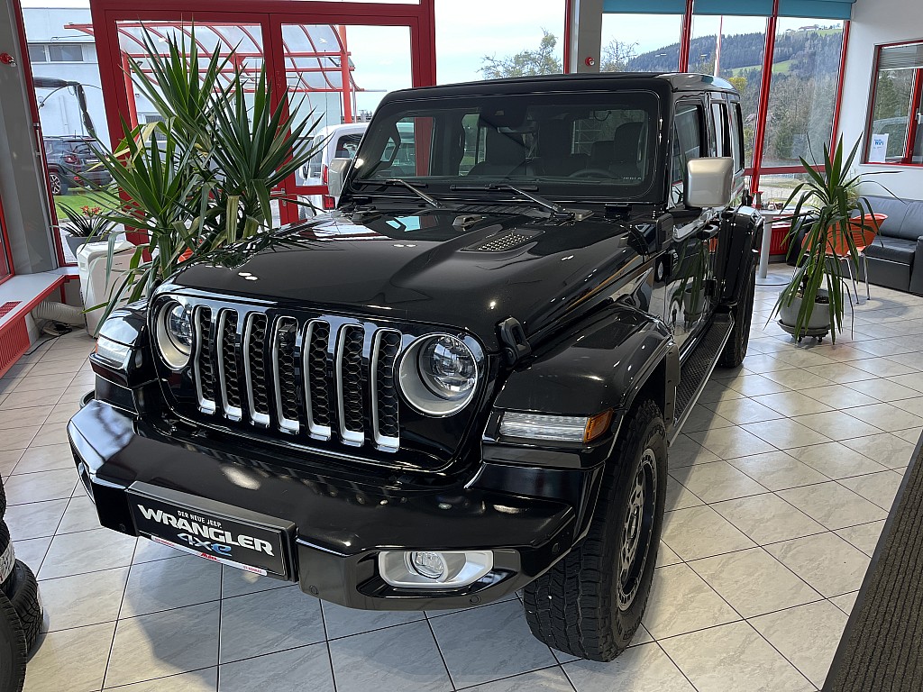 Jeep Wrangler Sahara 2.0 PHEV 380 PS AT 4xe bei  Müller Kraftfahrzeug GmbH in 